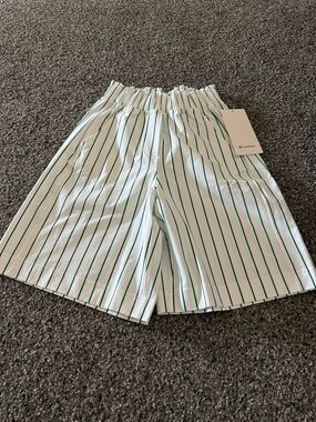 Womens new lululemon shorts size xxs